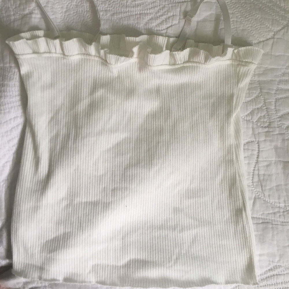 ｡･:*:･ﾟ☆ Cute White Tank Top